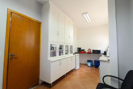 Casa à venda com 500m², 5 quartos e 2 vagas Casa à venda com 500m², 5 quartos e 2 vagasCozinha