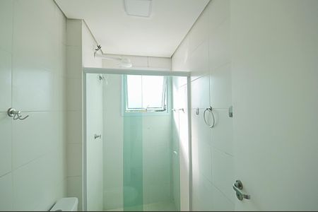 Apartamento à venda com 55m², 2 quartos e 1 vaga Apartamento à venda com 55m², 2 quartos e 1 vagaBanheiro