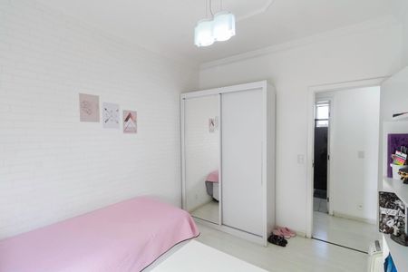 Apartamento à venda com 175m², 4 quartos e 2 vagas Apartamento à venda com 175m², 4 quartos e 2 vagasQuarto 1