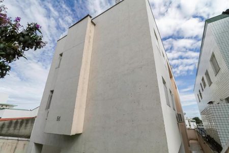 Apartamento à venda com 175m², 4 quartos e 2 vagas Apartamento à venda com 175m², 4 quartos e 2 vagasFachada