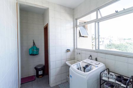 Apartamento à venda com 175m², 4 quartos e 2 vagas Apartamento à venda com 175m², 4 quartos e 2 vagasÁrea de serviço