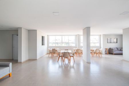 Apartamento para alugar com 55m², 2 quartos e 1 vaga Apartamento para alugar com 55m², 2 quartos e 1 vagaÁrea comum - Salão de festas