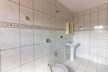 Casa à venda com 184m², 3 quartos e 2 vagas Casa à venda com 184m², 3 quartos e 2 vagasBanheiro Suíte 2