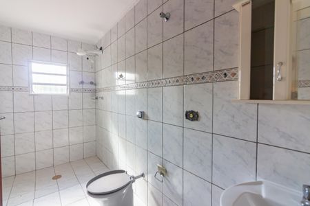 Casa à venda com 184m², 3 quartos e 2 vagas Casa à venda com 184m², 3 quartos e 2 vagasBanheiro Suíte 2