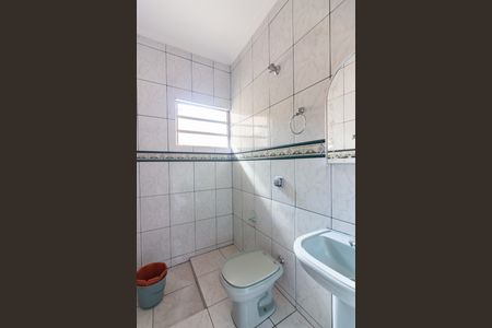 Casa à venda com 184m², 3 quartos e 2 vagas Casa à venda com 184m², 3 quartos e 2 vagasBanheiro