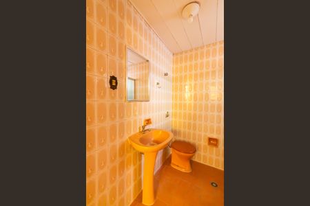 Casa à venda com 184m², 3 quartos e 2 vagas Casa à venda com 184m², 3 quartos e 2 vagasBanheiro da Suíte 1