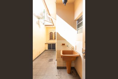 Casa à venda com 184m², 3 quartos e 2 vagas Casa à venda com 184m², 3 quartos e 2 vagasÁrea de Serviço