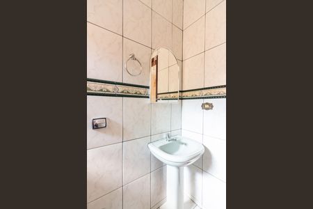 Casa à venda com 184m², 3 quartos e 2 vagas Casa à venda com 184m², 3 quartos e 2 vagasBanheiro