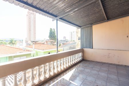 Casa à venda com 184m², 3 quartos e 2 vagas Casa à venda com 184m², 3 quartos e 2 vagasCobertura