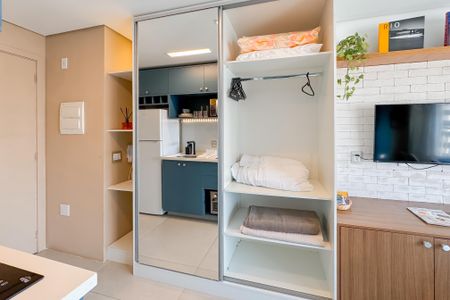 Studio para alugar com 27m², 1 quarto e sem vaga Studio para alugar com 27m², 1 quarto e sem vagaCozinha