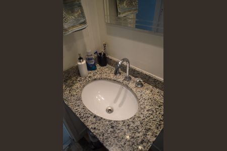 Apartamento à venda com 71m², 3 quartos e 1 vaga Apartamento à venda com 71m², 3 quartos e 1 vagaBanheiro 1