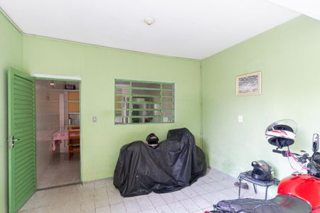 Casa à venda com 100m², 3 quartos e 4 vagas Casa à venda com 100m², 3 quartos e 4 vagasÁrea de serviço