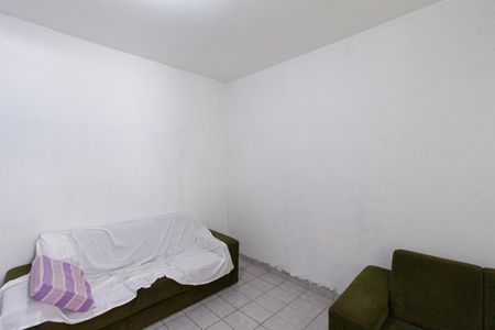 Casa à venda com 100m², 3 quartos e 4 vagas Casa à venda com 100m², 3 quartos e 4 vagasSala