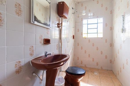 Casa à venda com 100m², 3 quartos e 4 vagas Casa à venda com 100m², 3 quartos e 4 vagasBanheiro