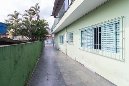 Casa à venda com 100m², 3 quartos e 4 vagas Casa à venda com 100m², 3 quartos e 4 vagasQuintal