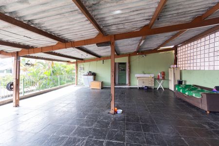 Casa à venda com 100m², 3 quartos e 4 vagas Casa à venda com 100m², 3 quartos e 4 vagasÁrea Externa