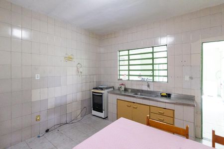 Casa à venda com 100m², 3 quartos e 4 vagas Casa à venda com 100m², 3 quartos e 4 vagasCozinha