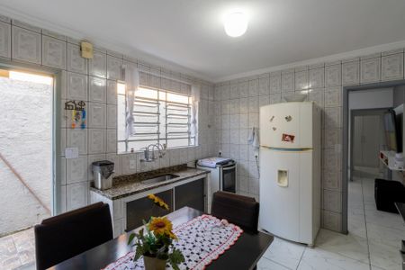 Casa à venda com 125m², 3 quartos e 2 vagas Casa à venda com 125m², 3 quartos e 2 vagasCozinha