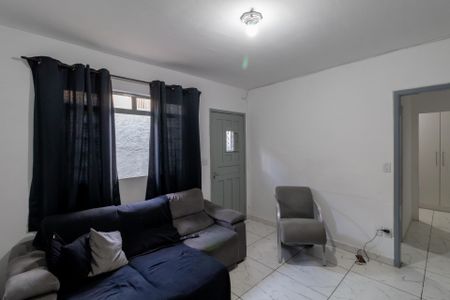 Casa à venda com 125m², 3 quartos e 2 vagas Casa à venda com 125m², 3 quartos e 2 vagasSala