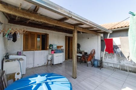 Casa à venda com 140m², 3 quartos e 3 vagas Casa à venda com 140m², 3 quartos e 3 vagasVaranda
