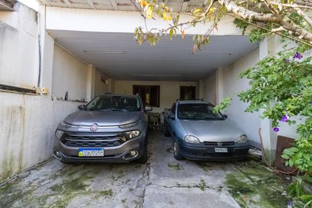 Casa à venda com 140m², 3 quartos e 3 vagas Casa à venda com 140m², 3 quartos e 3 vagasGaragem