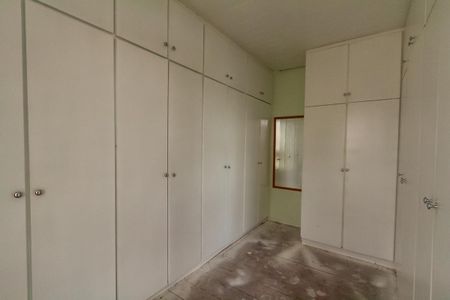 Apartamento para alugar com 373m², 3 quartos e 4 vagas Apartamento para alugar com 373m², 3 quartos e 4 vagasCloset da Suíte 2