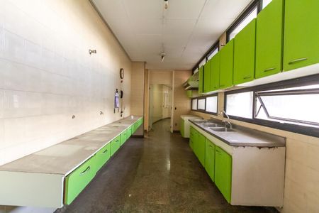 Apartamento para alugar com 373m², 3 quartos e 4 vagas Apartamento para alugar com 373m², 3 quartos e 4 vagasCozinha - Armários