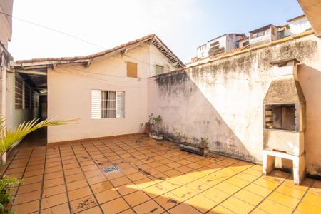 Casa à venda com 180m², 2 quartos e 3 vagas Casa à venda com 180m², 2 quartos e 3 vagasQuintal e Churrasqueira