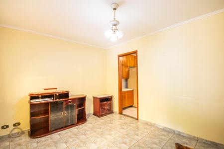 Casa à venda com 180m², 2 quartos e 3 vagas Casa à venda com 180m², 2 quartos e 3 vagasSala