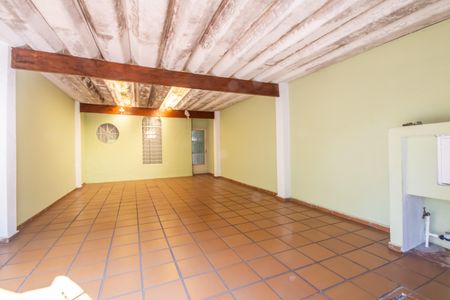 Casa à venda com 180m², 2 quartos e 3 vagas Casa à venda com 180m², 2 quartos e 3 vagasGaragem