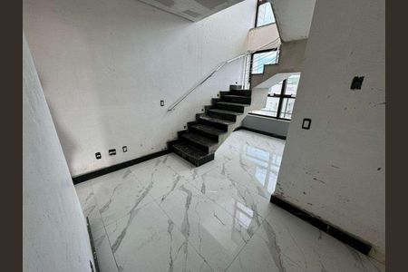 Apartamento à venda com 201m², 3 quartos e 3 vagas