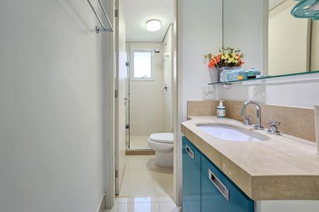 Apartamento para alugar com 84m², 2 quartos e 2 vagas Apartamento para alugar com 84m², 2 quartos e 2 vagasBanheiro da Suíte