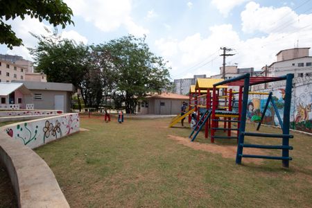 Apartamento à venda com 49m², 2 quartos e 1 vaga Apartamento à venda com 49m², 2 quartos e 1 vagaÁrea comum - Playground