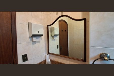 Casa à venda com 280m², 4 quartos e 2 vagas Casa à venda com 280m², 4 quartos e 2 vagasBanheiro Social