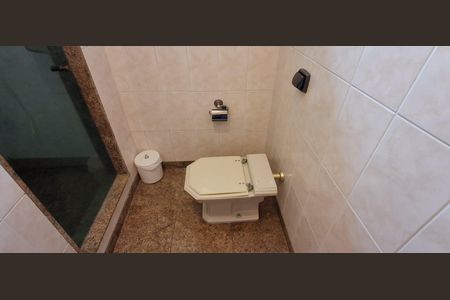 Casa à venda com 280m², 4 quartos e 2 vagas Casa à venda com 280m², 4 quartos e 2 vagasBanheiro Social