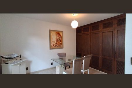 Casa à venda com 280m², 4 quartos e 2 vagas Casa à venda com 280m², 4 quartos e 2 vagasQuarto 2