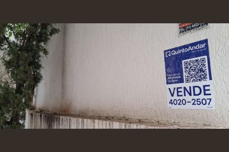 Casa à venda com 280m², 4 quartos e 2 vagas Casa à venda com 280m², 4 quartos e 2 vagasPlaquinha