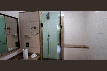 Casa à venda com 280m², 4 quartos e 2 vagas Casa à venda com 280m², 4 quartos e 2 vagasBanheiro Suíte