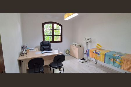 Casa à venda com 280m², 4 quartos e 2 vagas Casa à venda com 280m², 4 quartos e 2 vagasQuarto 1