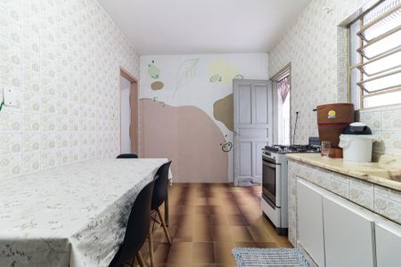 Casa à venda com 280m², 1 quarto e 2 vagas Casa à venda com 280m², 1 quarto e 2 vagasCozinha