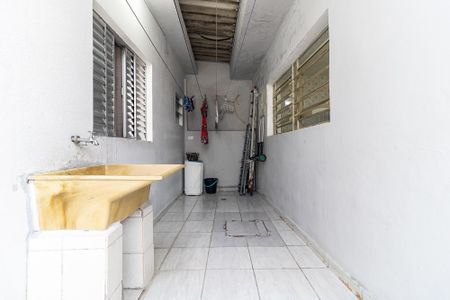 Casa à venda com 280m², 1 quarto e 2 vagas Casa à venda com 280m², 1 quarto e 2 vagasLavanderia