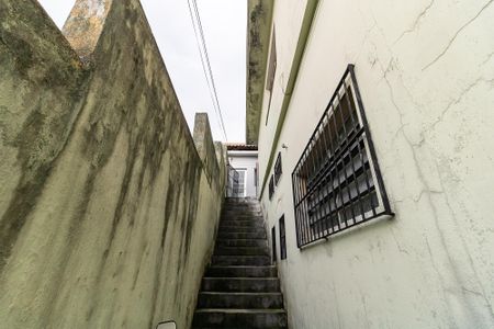 Casa à venda com 280m², 1 quarto e 2 vagas Casa à venda com 280m², 1 quarto e 2 vagasAcesso para Garagem e Salão