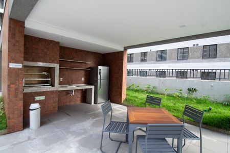 Apartamento à venda com 44m², 2 quartos e 1 vaga Apartamento à venda com 44m², 2 quartos e 1 vagaÁrea comum - Churrasqueira