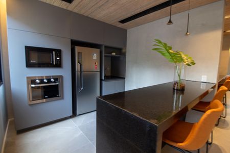 Apartamento à venda com 44m², 2 quartos e 1 vaga Apartamento à venda com 44m², 2 quartos e 1 vagaÁrea comum - Salão de festas