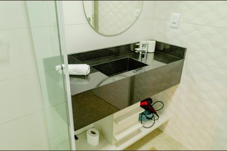 Studio para alugar com 39m², 1 quarto e 1 vaga Studio para alugar com 39m², 1 quarto e 1 vagaBanheiro