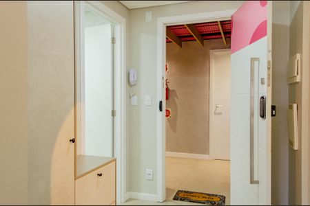 Studio para alugar com 39m², 1 quarto e 1 vaga Studio para alugar com 39m², 1 quarto e 1 vagaHall de Entrada