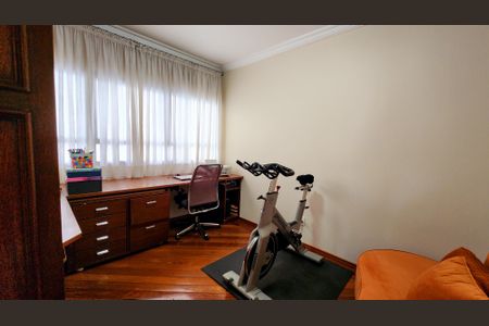 Apartamento à venda com 170m², 4 quartos e 3 vagas Apartamento à venda com 170m², 4 quartos e 3 vagasEscritório