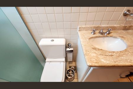 Apartamento à venda com 170m², 4 quartos e 3 vagas Apartamento à venda com 170m², 4 quartos e 3 vagasBanheiro Social