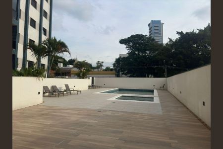 Apartamento à venda com 170m², 4 quartos e 3 vagas Apartamento à venda com 170m², 4 quartos e 3 vagasÁrea comum - Piscina