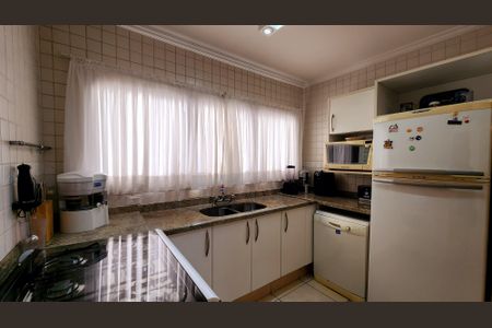 Apartamento à venda com 170m², 4 quartos e 3 vagas Apartamento à venda com 170m², 4 quartos e 3 vagasCozinha